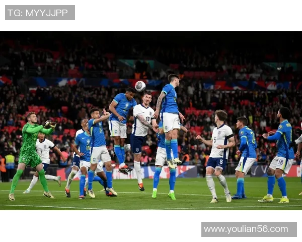 国际米兰与恩波利精彩对决回放分析及比赛亮点总结